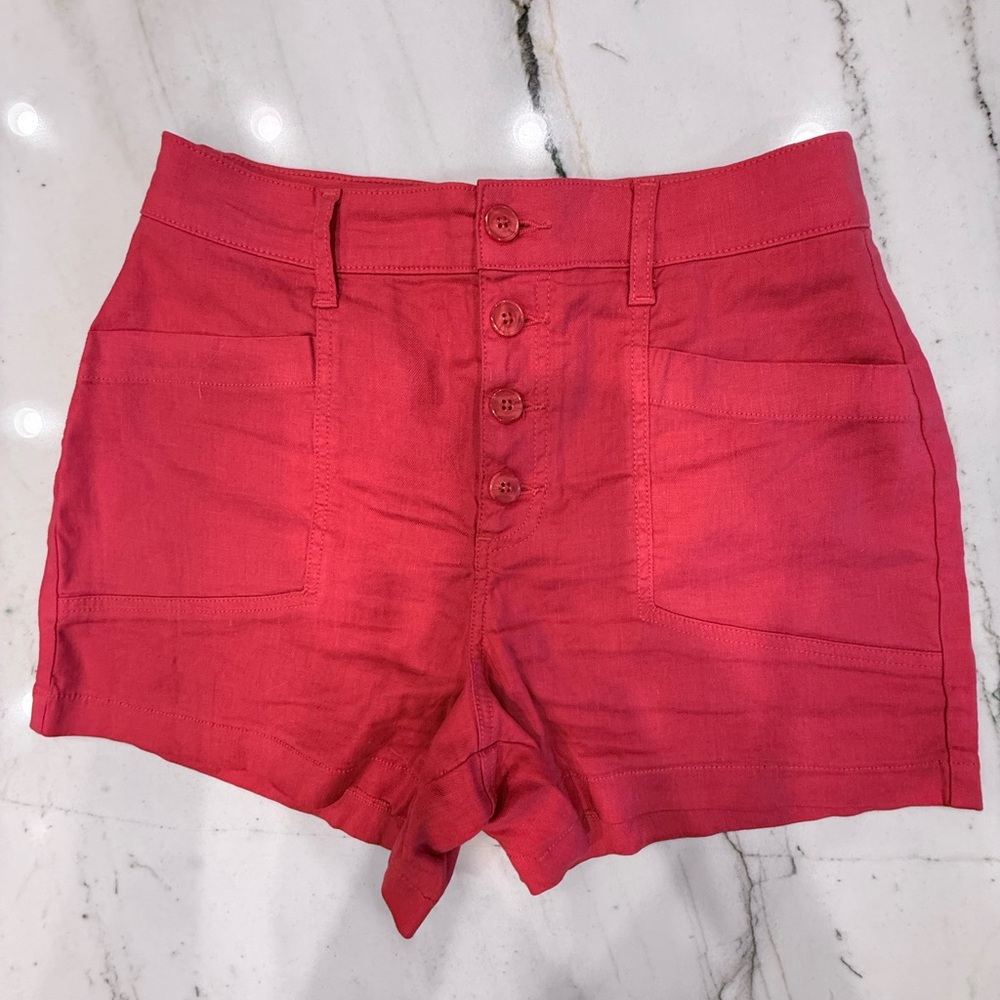 Evereve Joelle Red High-Waist Button-Front Shorts - Picture 3 of 7